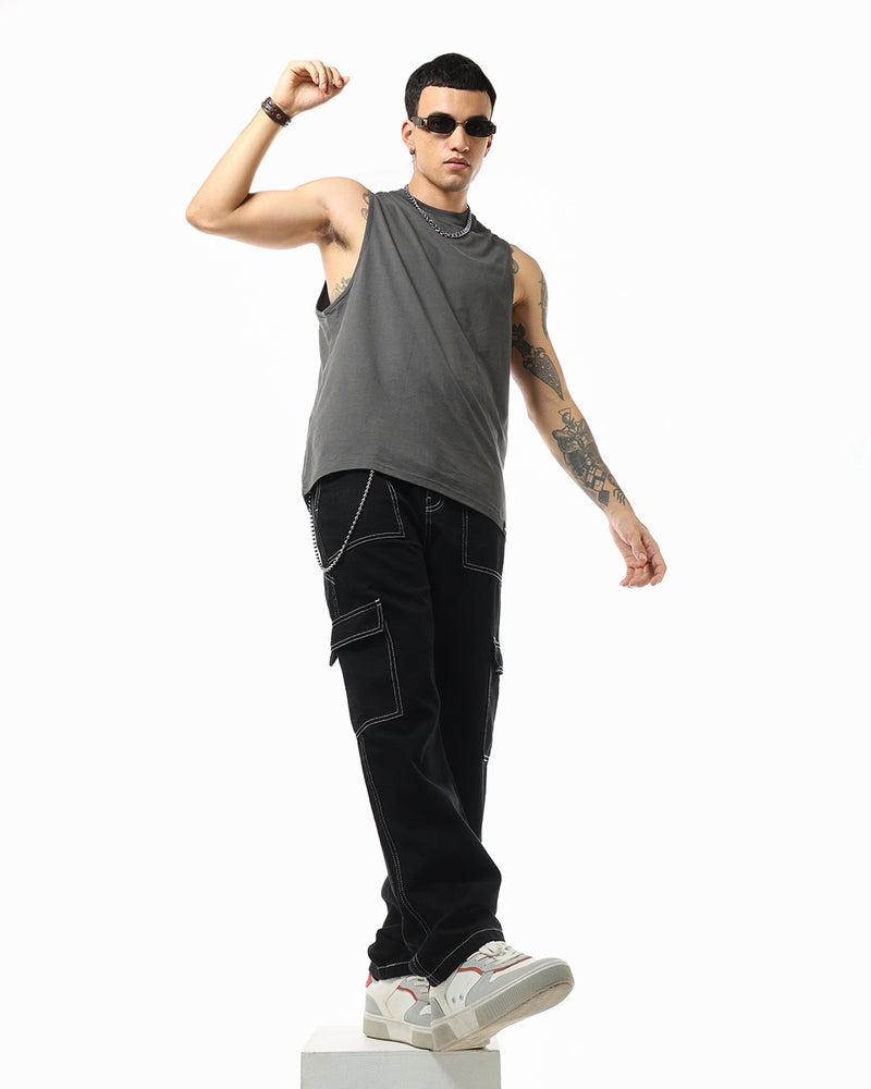 bewakoof Men's Black Baggy Fit Cargo Mid-Rise Jeans - Image 4